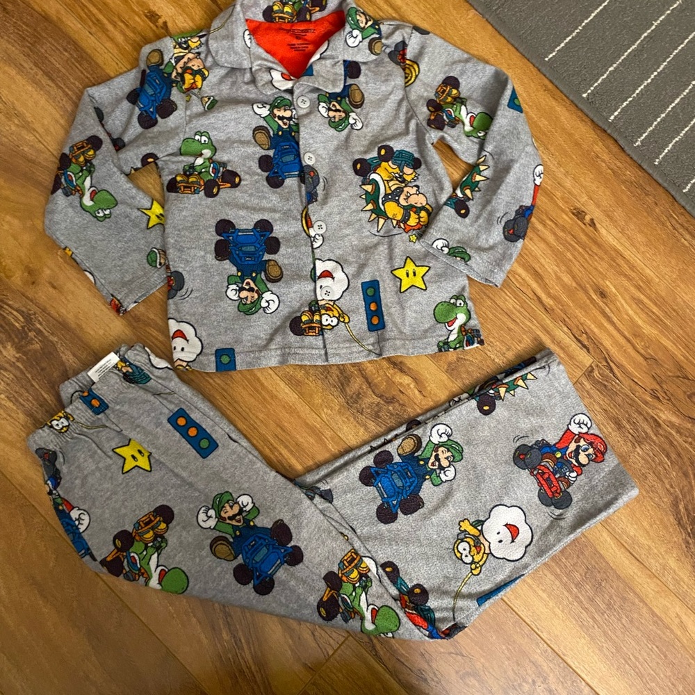 ⭐️MarioKart Pajama Set⭐️